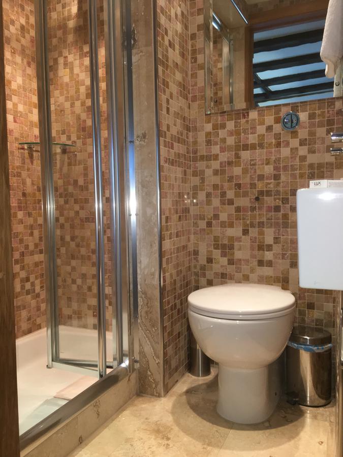 Heathrow Cottages 斯坦斯 外观 照片